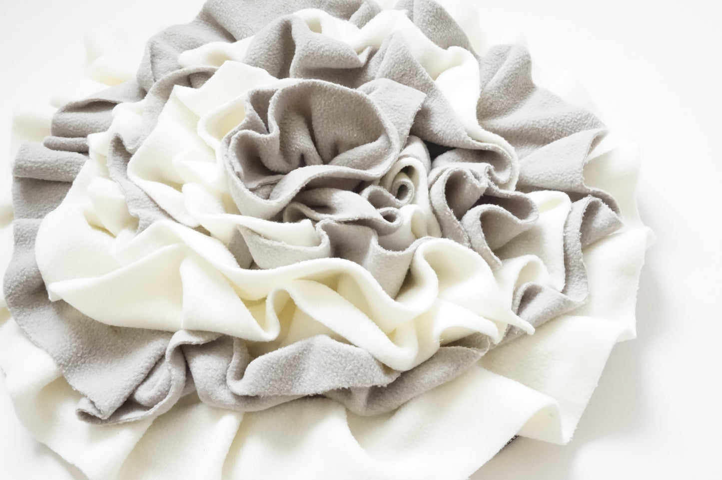 White-Grey Snuffle Mat